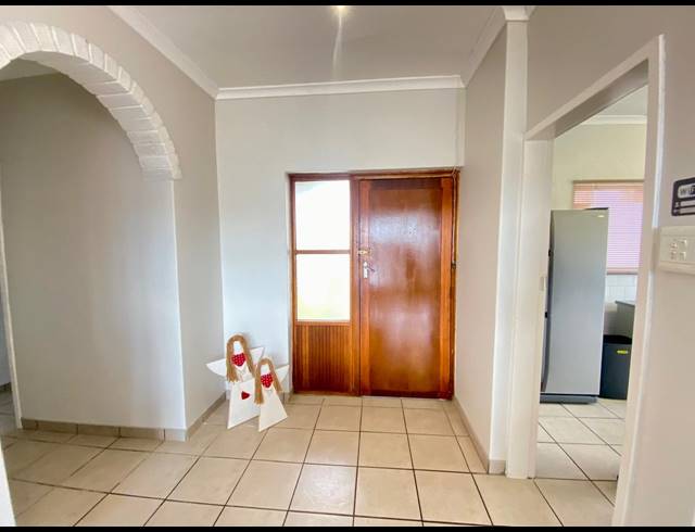 3 BEDROOM HOUSE TO LET IN BAYVIEW